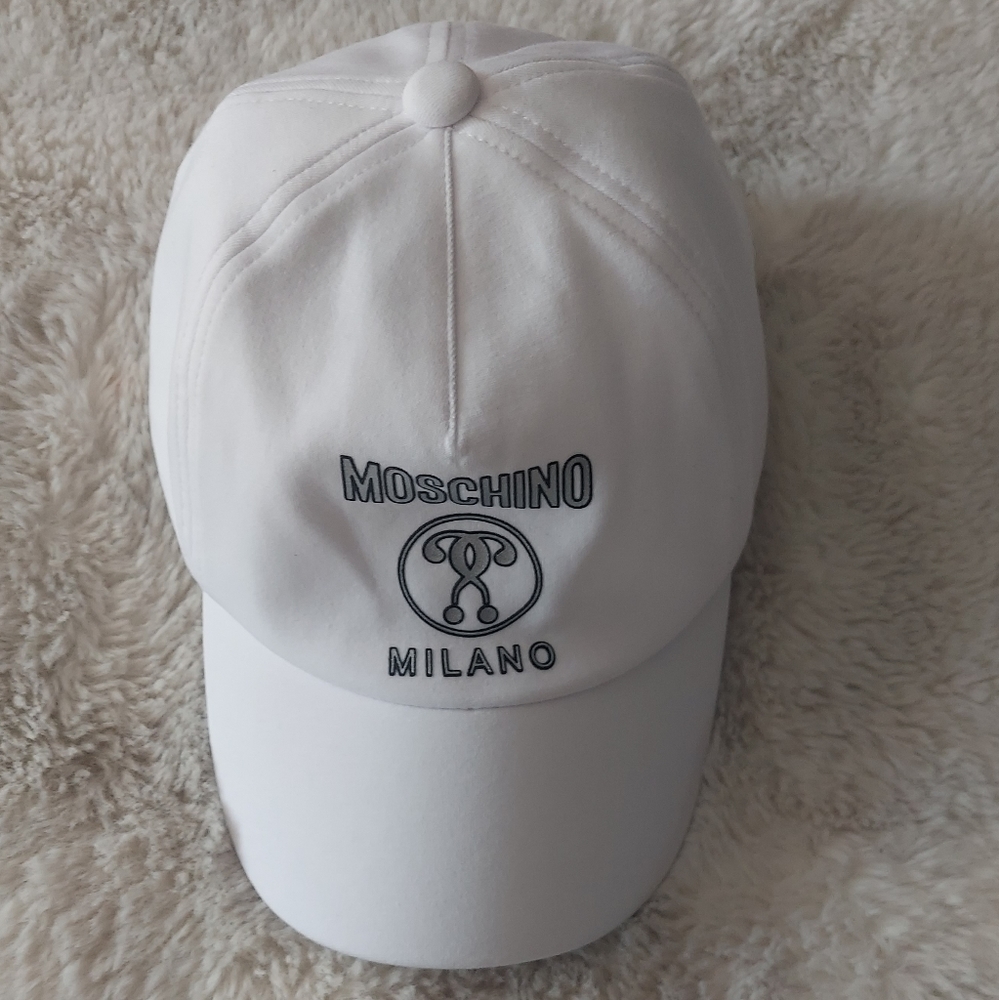 Moschino cap youth
